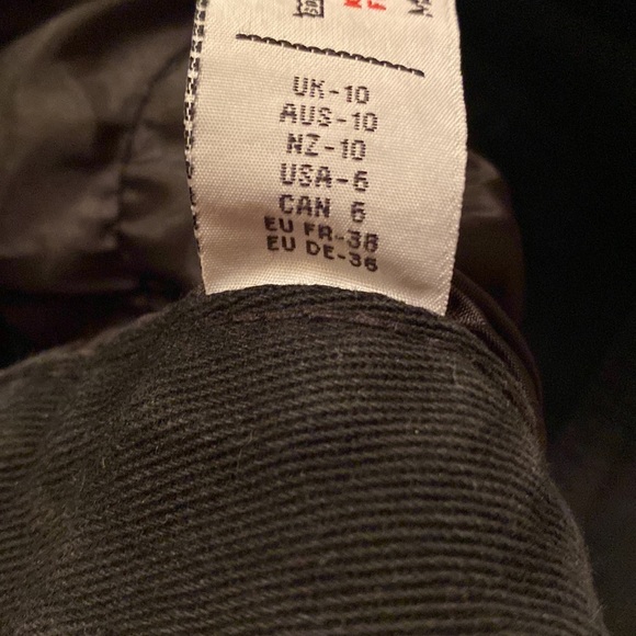 Nasty Gal High Waisted Mom Jeans with Distressed knees, ankle length size US 6 - Picture 10 of 10